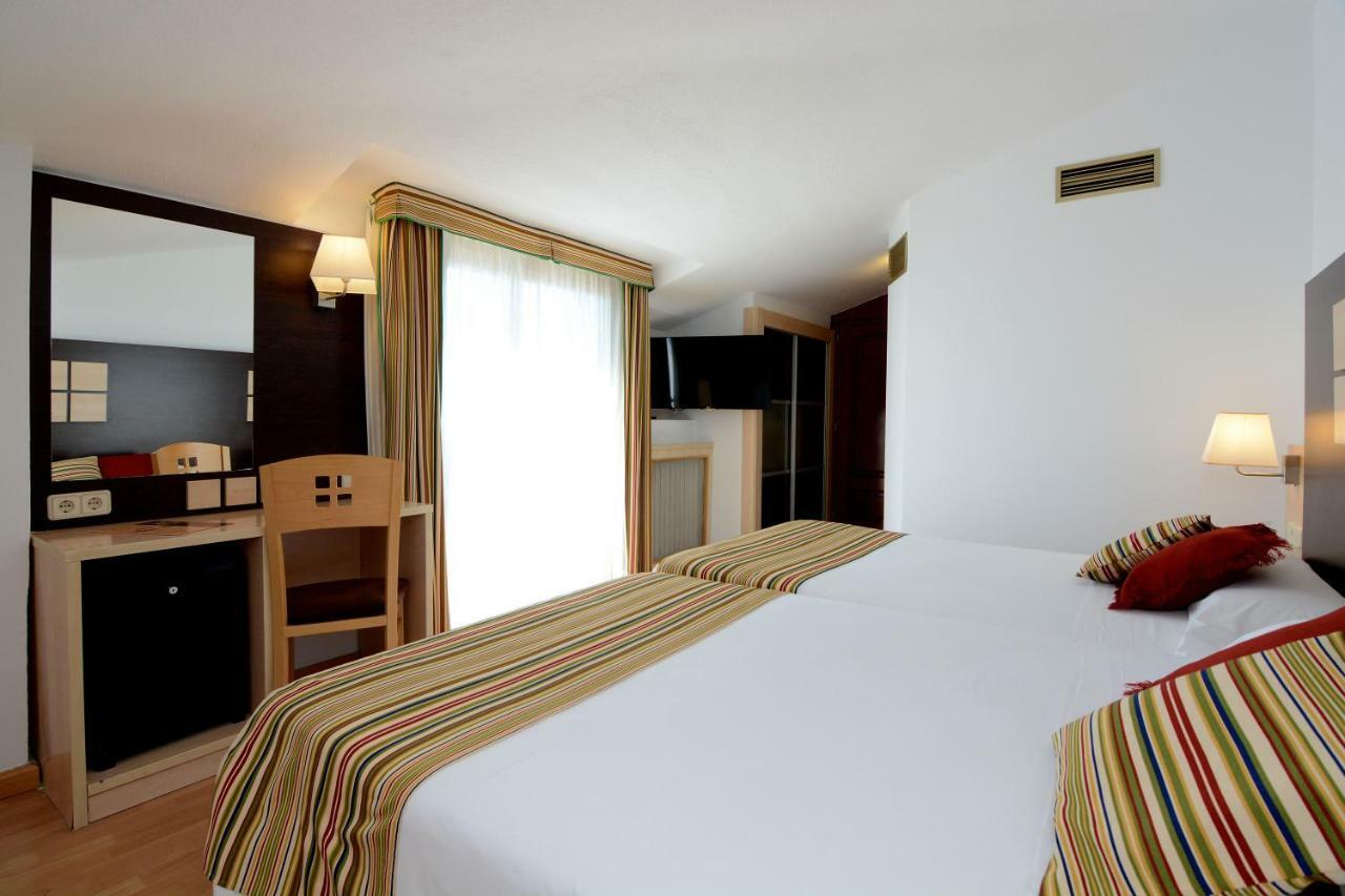 Don Angel - Adults Recommended Hotel ซานตาซูซานนา ภายนอก รูปภาพ